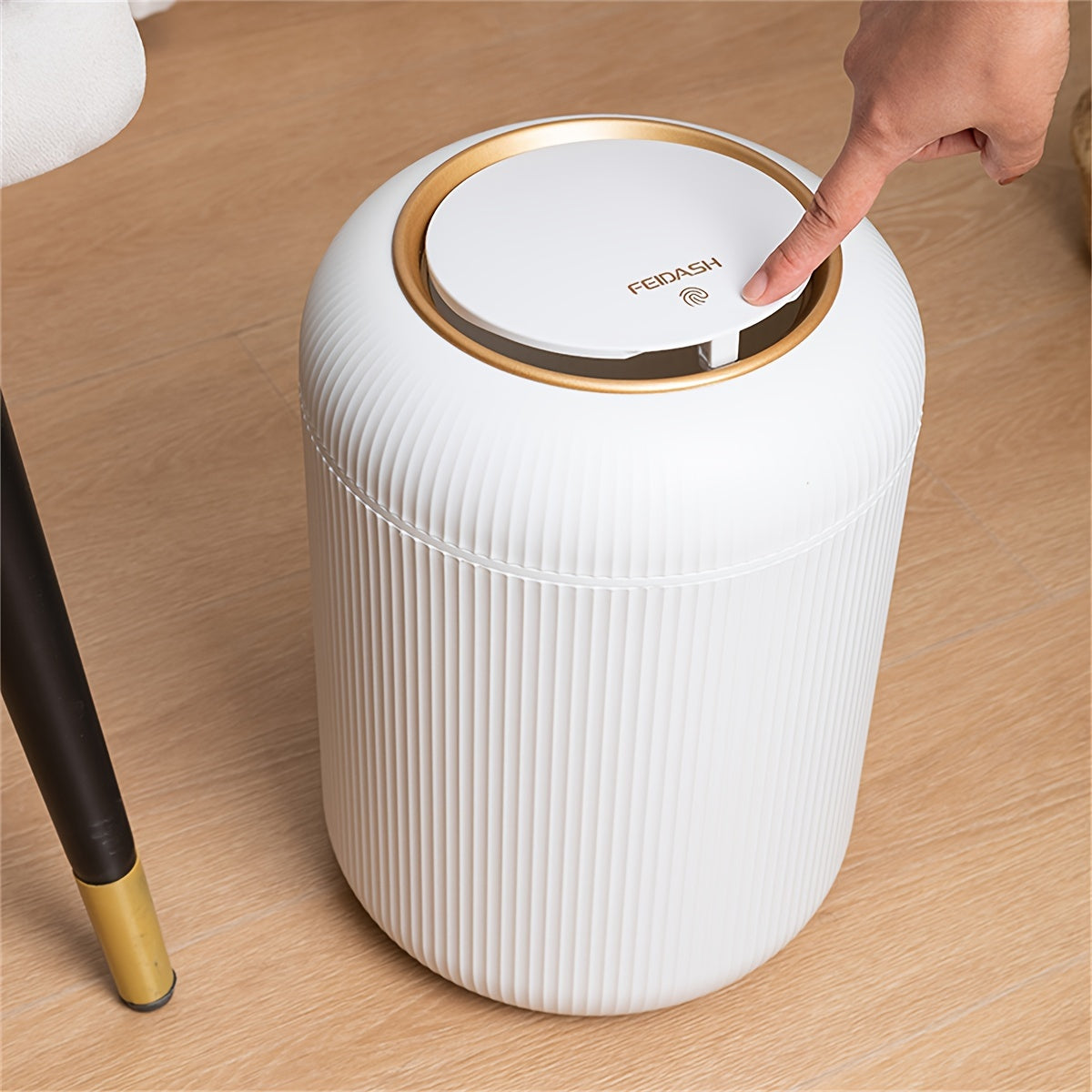 0.79/2.51gal Anti Odor Trash Bin With Lid - Simple & Fashionable Plastic Trash Can for Kitchen, Living Room, Bathroom - Mini Study Dressing Table Desktop Trash Can - Office, Car & Home Accessories