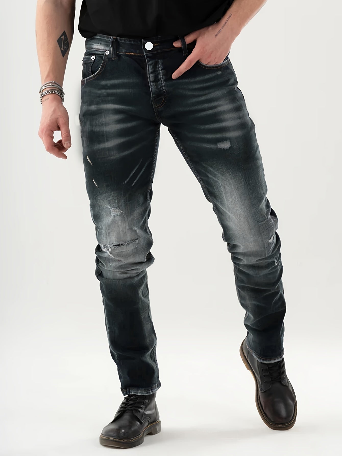 "Distressed Skinny Jeans for Men - Fashionable Street Style with Medium Stretch"